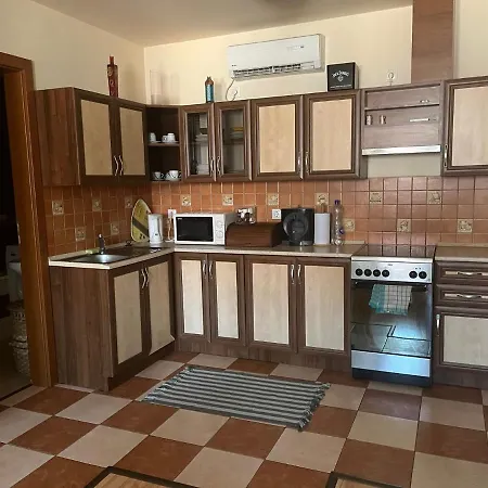 Arnyas Apartamento Pécs